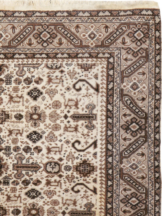 Vintage Persian Tabriz Rug, No.24463 - Gsblank