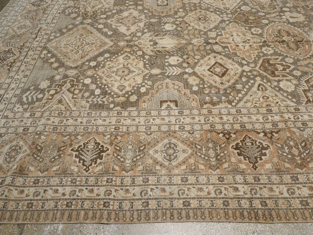 Antique Persian Tabriz Carpet, No.24472 - Gsblank