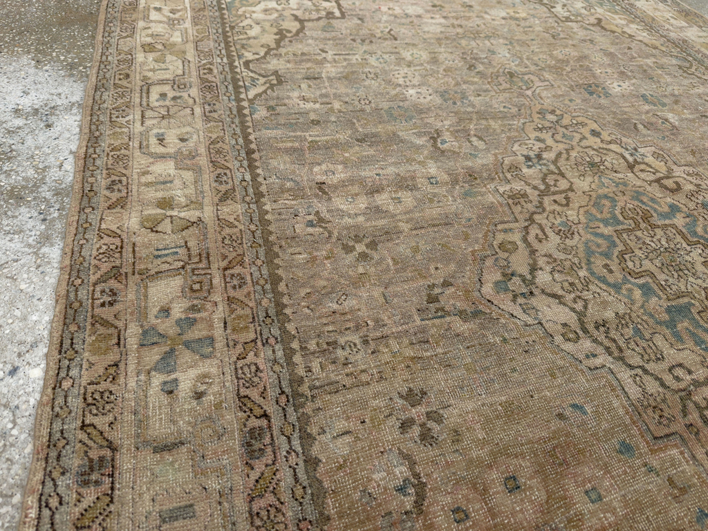 Antique Persian Sarouk Fereghan Accent Rug, No.24479 - Gsblank