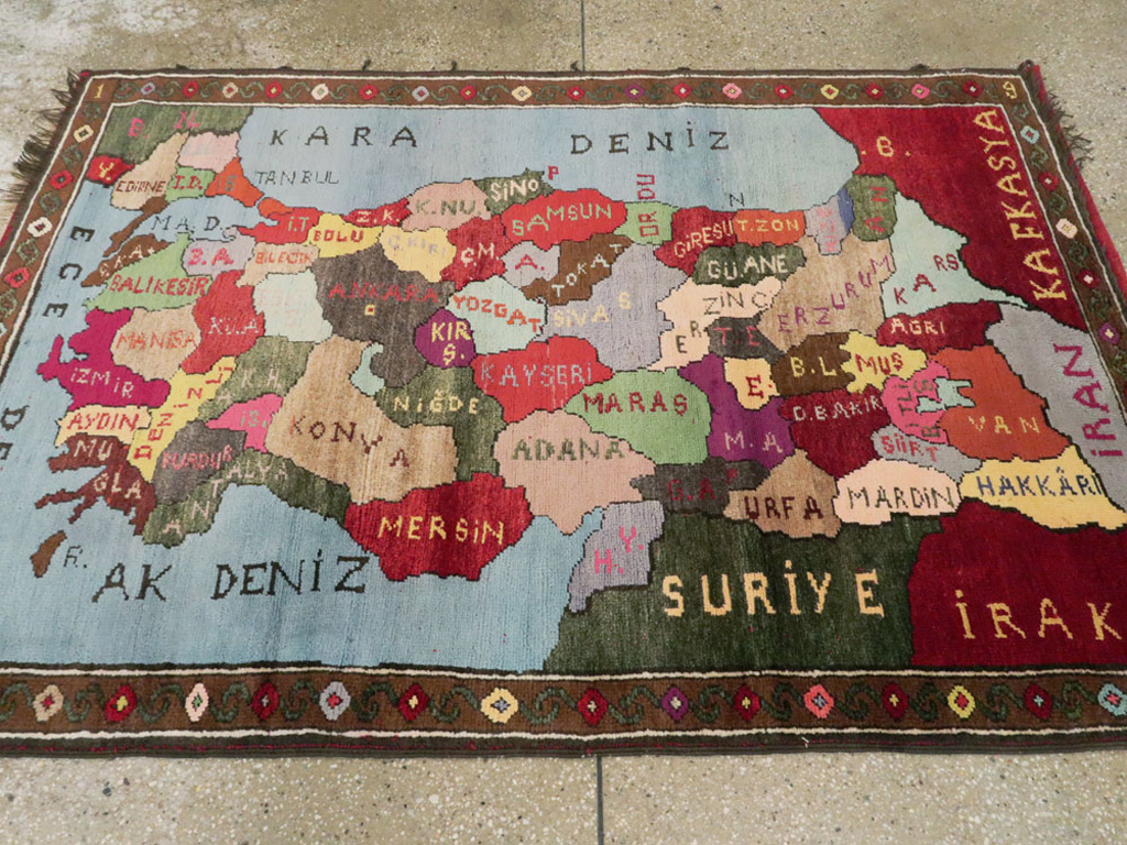Vintage Turkish Anatolian Map Rug, No.24515 - Gsblank