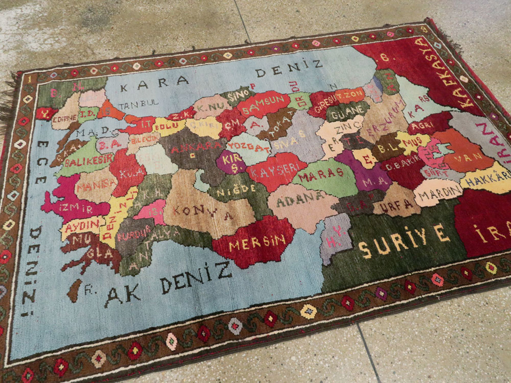 Vintage Turkish Anatolian Map Rug, No.24515 - Gsblank
