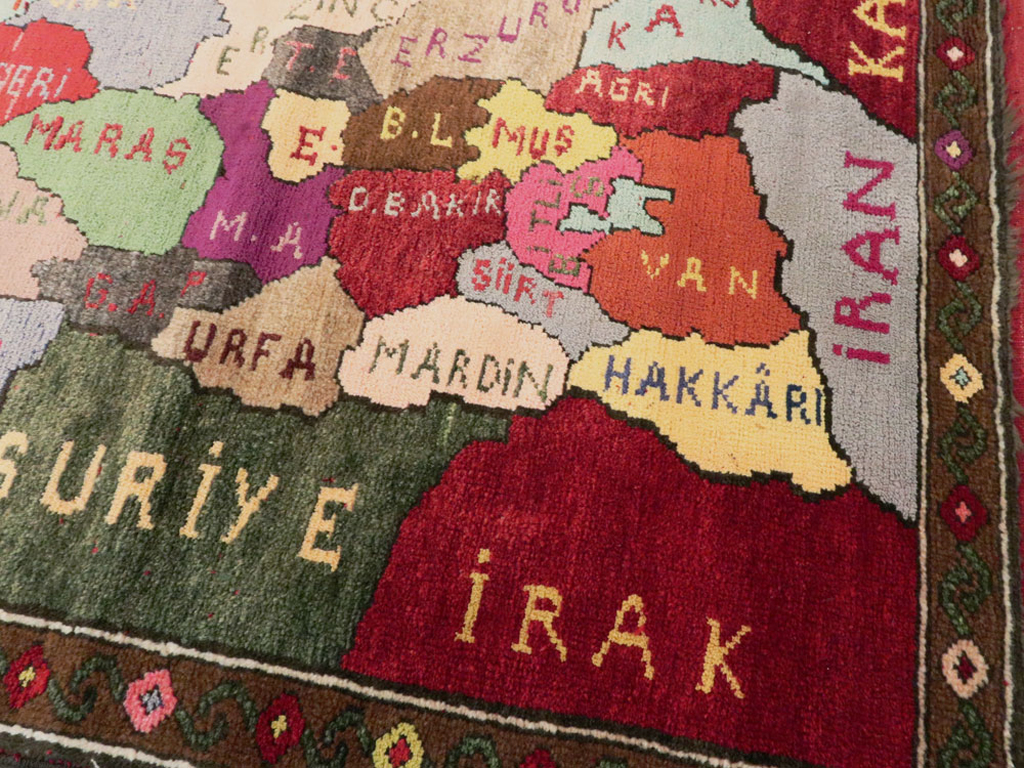 Vintage Turkish Anatolian Map Rug, No.24515 - Gsblank