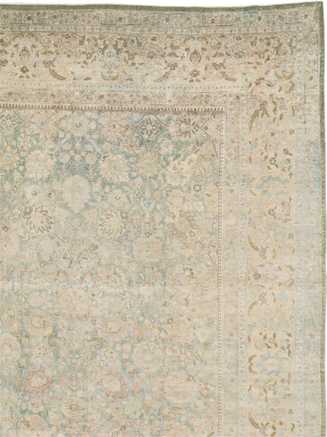 Antique Persian Tabriz Carpet, No.24516 - Gsblank