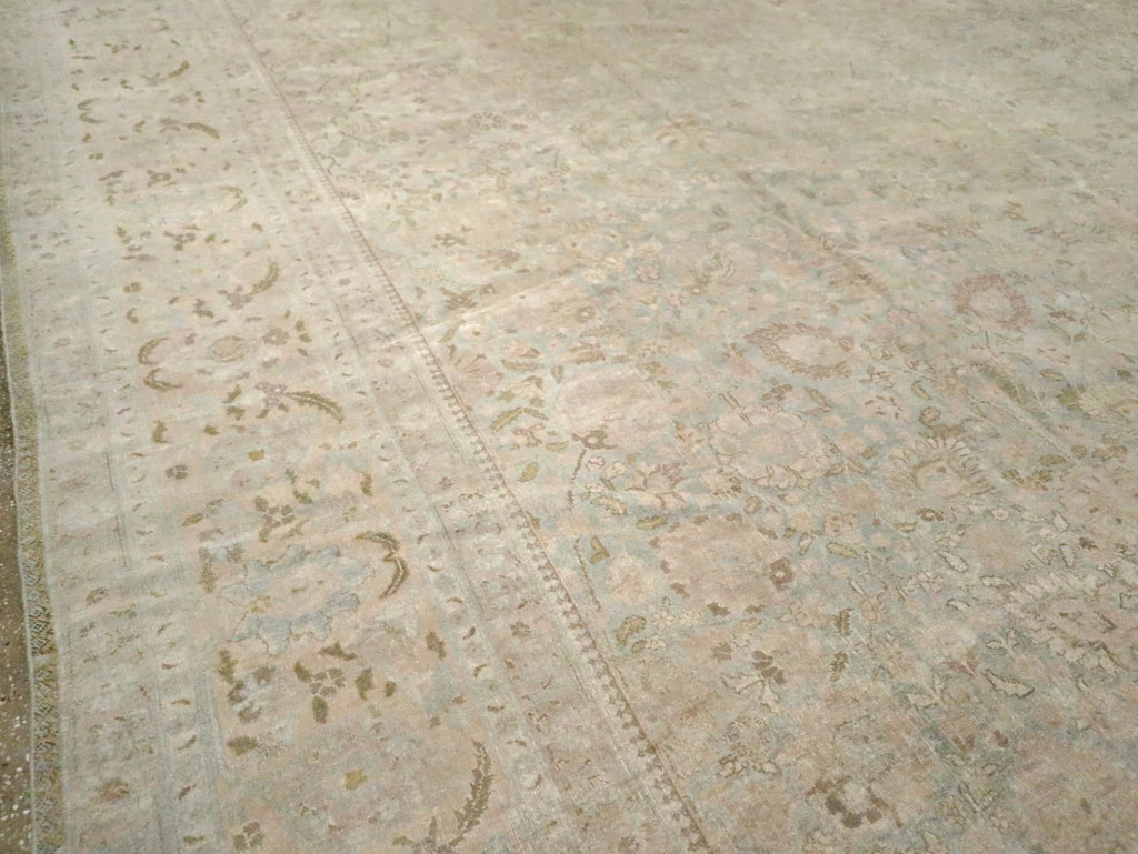 Antique Persian Tabriz Carpet, No.24516 - Gsblank