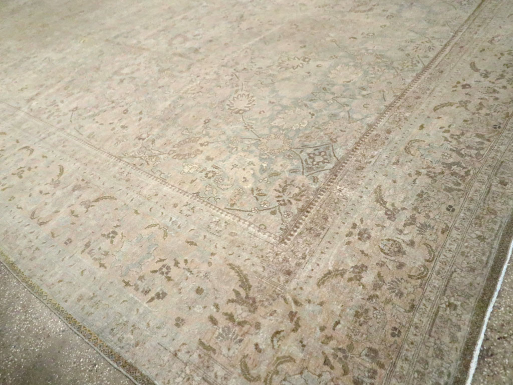 Antique Persian Tabriz Carpet, No.24516 - Gsblank