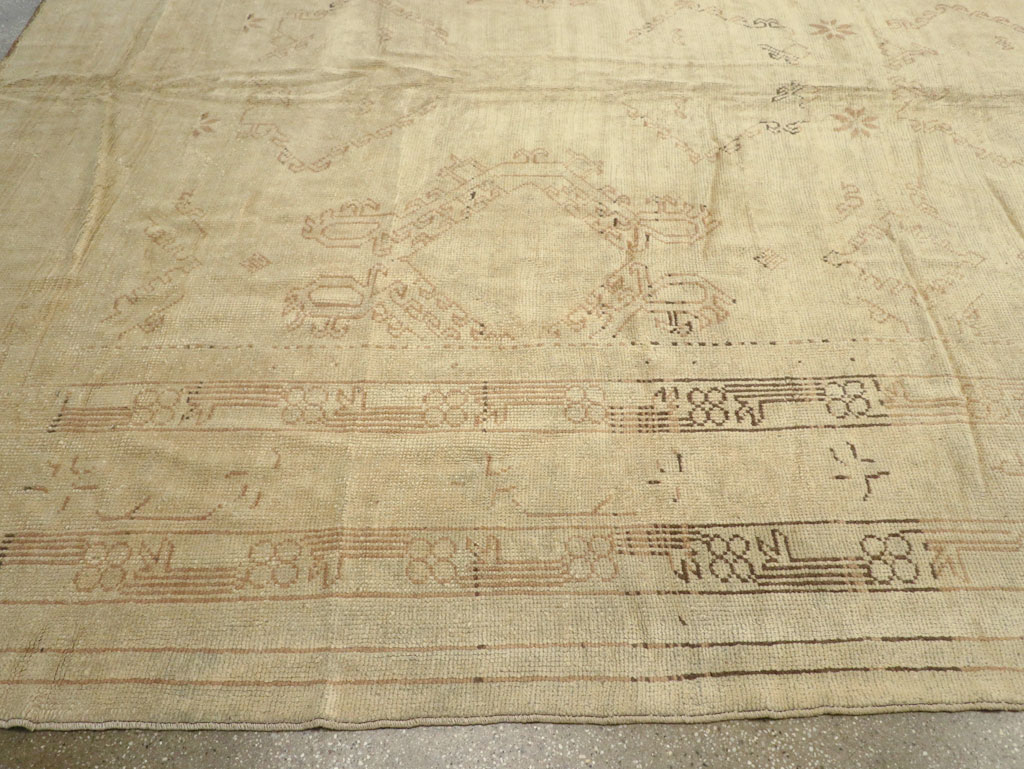 Antique Turkish Oushak Carpet, No.24530 - Gsblank