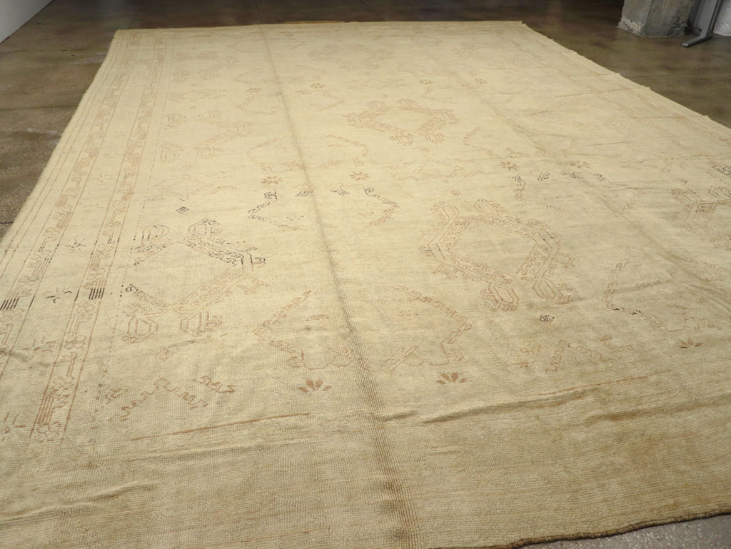 Antique Turkish Oushak Carpet, No.24530 - Gsblank