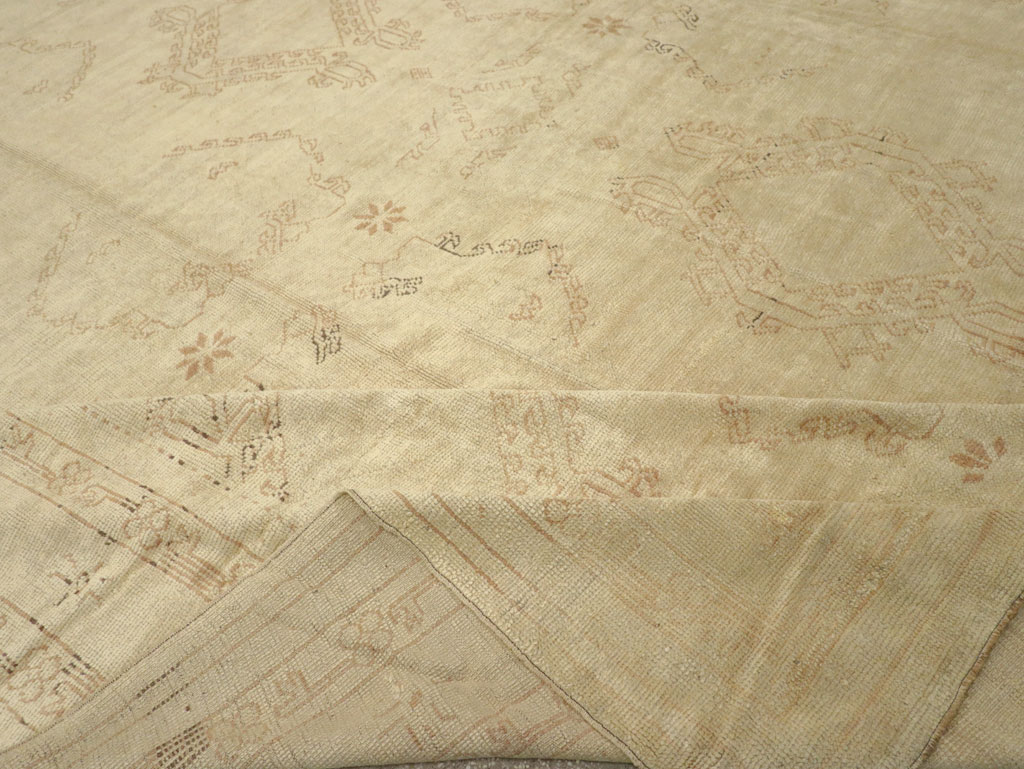 Antique Turkish Oushak Carpet, No.24530 - Gsblank