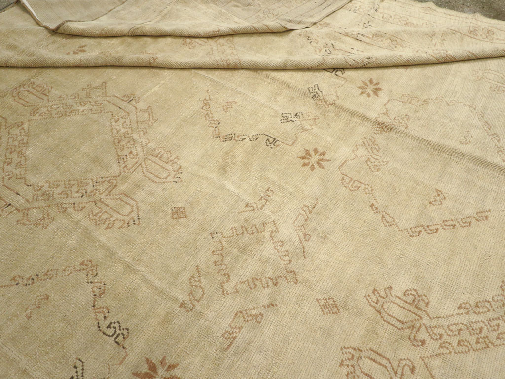 Antique Turkish Oushak Carpet, No.24530 - Gsblank