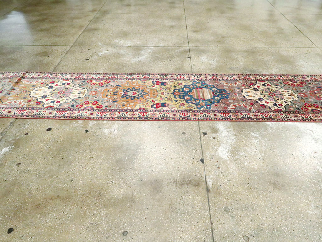 Vintage Persian Tabriz Runner, No.24553 - Gsblank