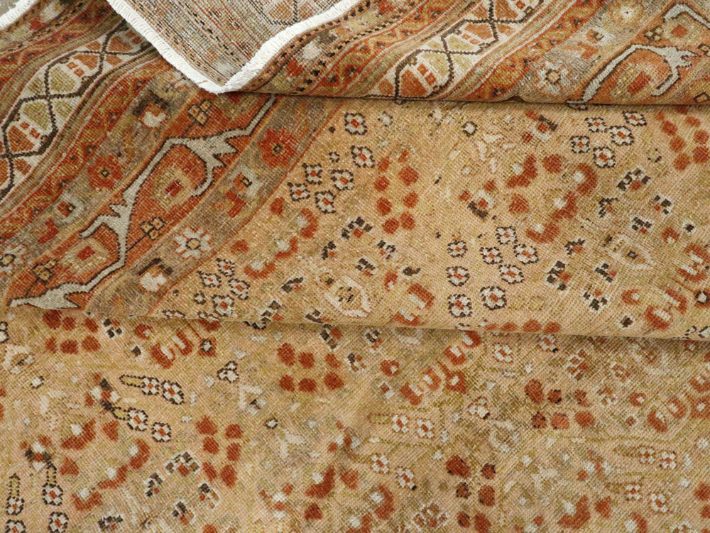 Vintage Persian Shiraz Carpet, No.24556 - Gsblank