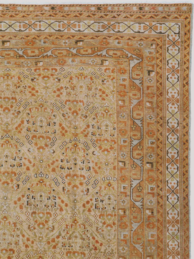 Vintage Persian Shiraz Carpet, No.24556 - Gsblank