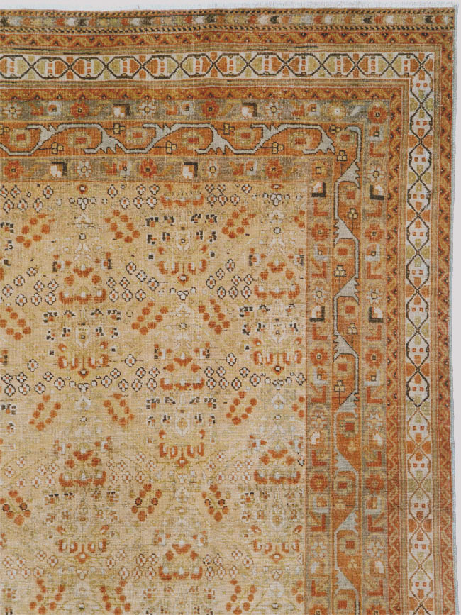 Vintage Persian Shiraz Carpet, No.24556 - Gsblank