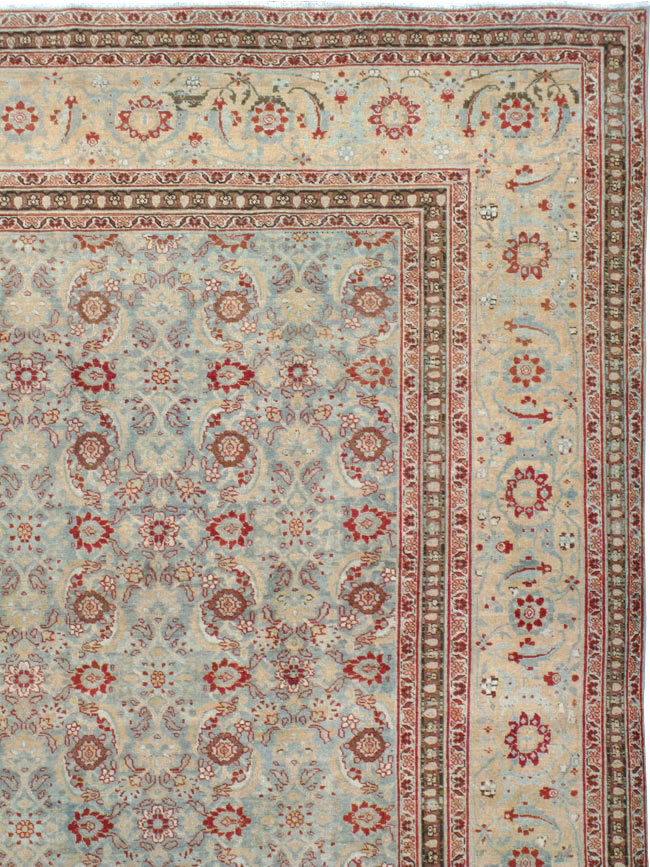 Antique Persian Tabriz Carpet, No.24559 - Gsblank