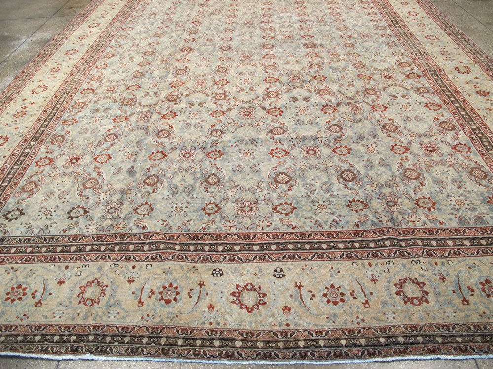 Antique Persian Tabriz Carpet, No.24559 - Gsblank