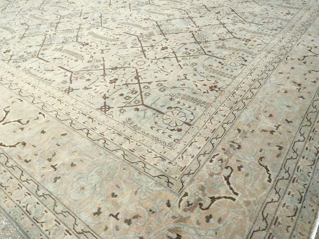 Antique Persian Tabriz Carpet, No.24579 - Gsblank