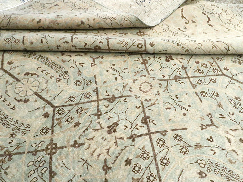 Antique Persian Tabriz Carpet, No.24579 - Gsblank