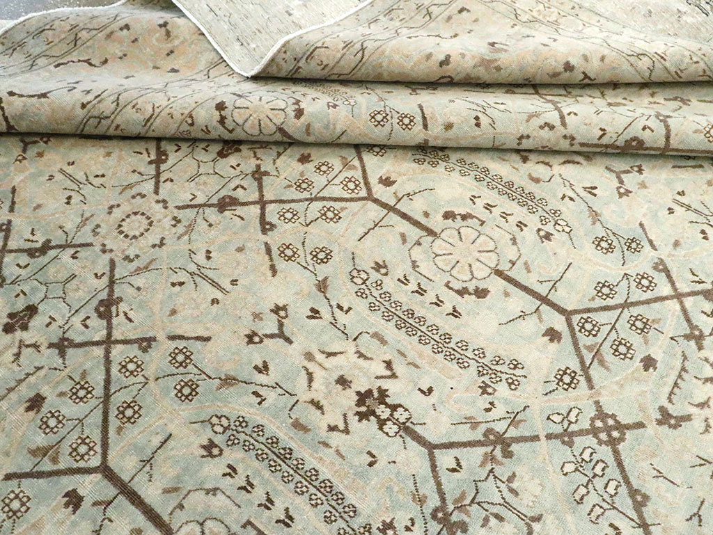 Antique Persian Tabriz Carpet, No.24579 - Gsblank