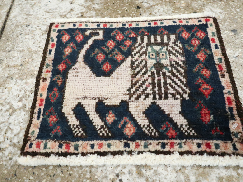 Antique Persian Hamadan Pictorial Rug, No.24612 - Gsblank