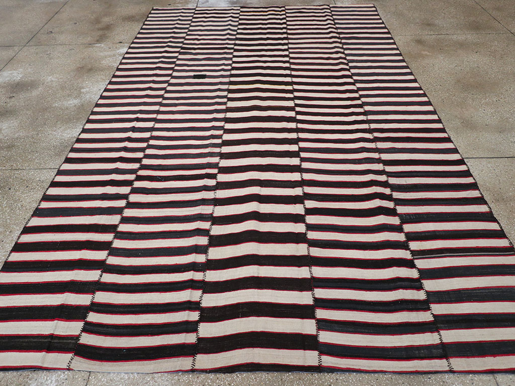 Vintage Persian Flatweave Kilim Room Size Carpet, No.24627 - Gsblank