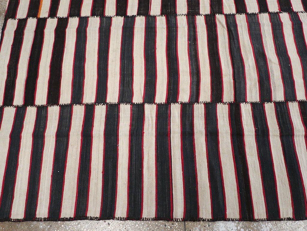 Vintage Persian Flatweave Kilim Room Size Carpet, No.24627 - Gsblank