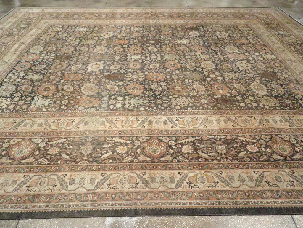 Antique Persian Tabriz Carpet, No.24729 - Gsblank
