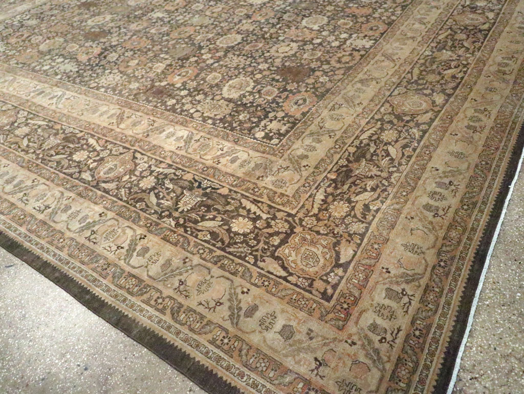 Antique Persian Tabriz Carpet, No.24729 - Gsblank