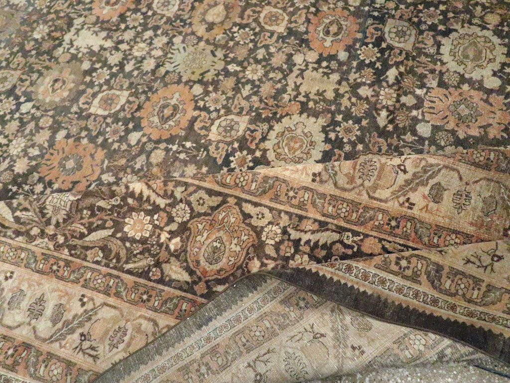 Antique Persian Tabriz Carpet, No.24729 - Gsblank