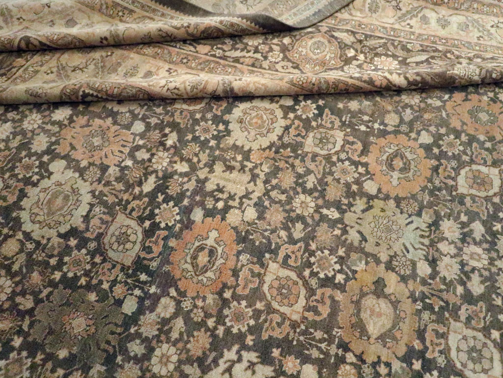 Antique Persian Tabriz Carpet, No.24729 - Gsblank