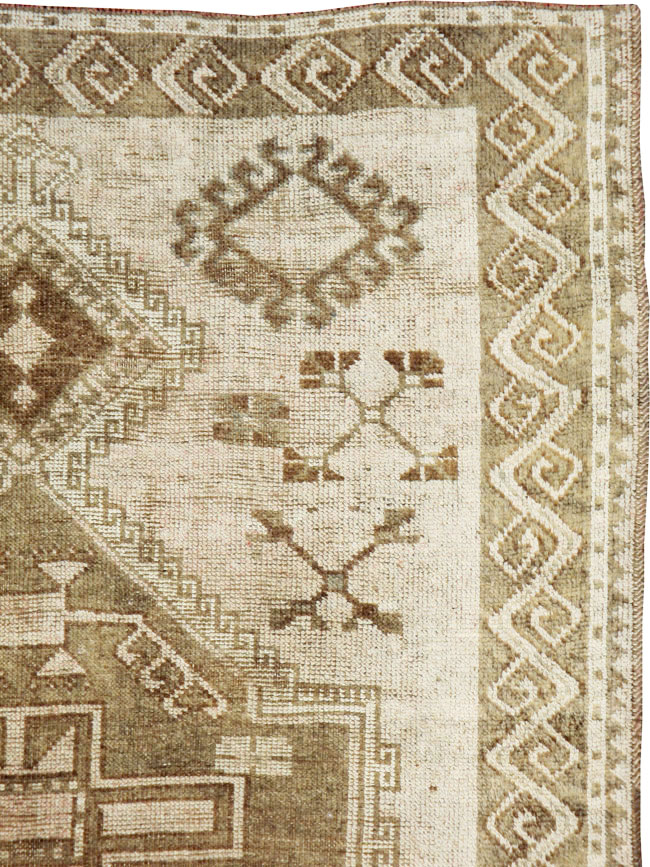 Vintage Turkish Anatolian Gallery Carpet, No.24737 - Gsblank