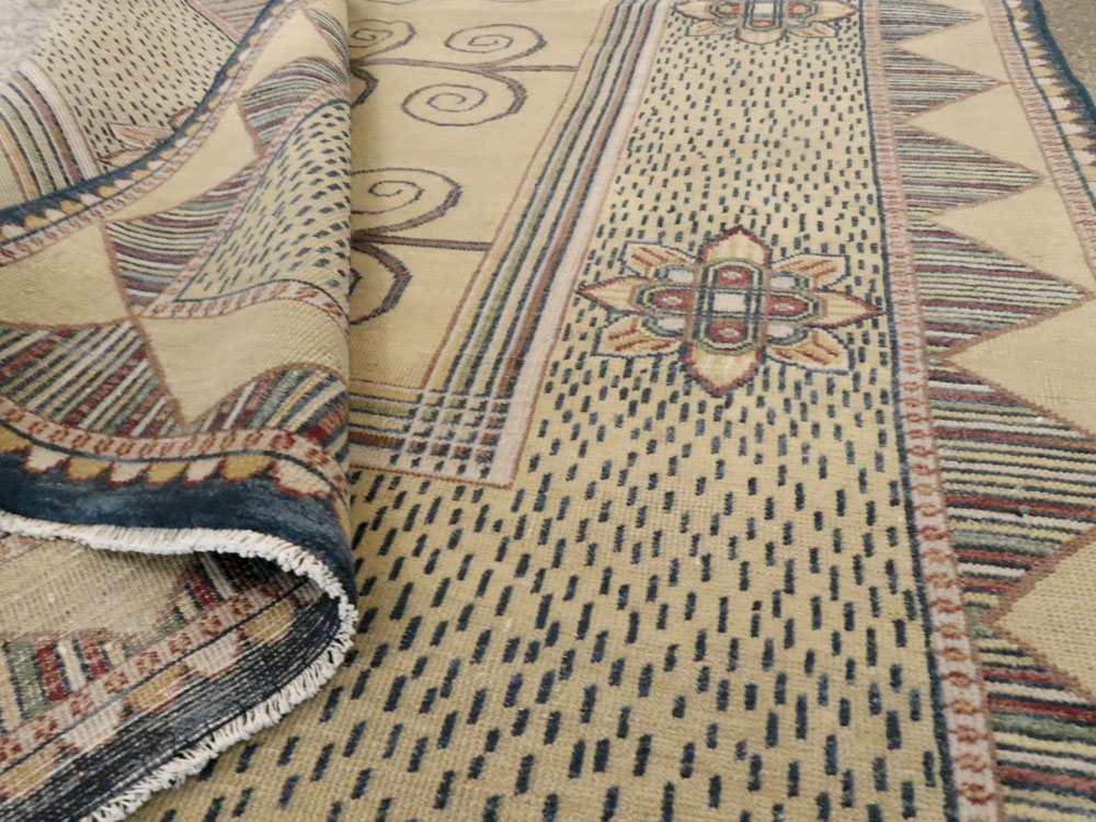 Vintage Indian Modern Rug, No.24834 - Gsblank