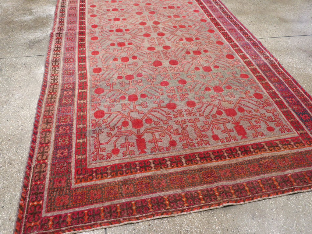 Antique East Turkestan Khotan Gallery Carpet, No.24842 - Gsblank