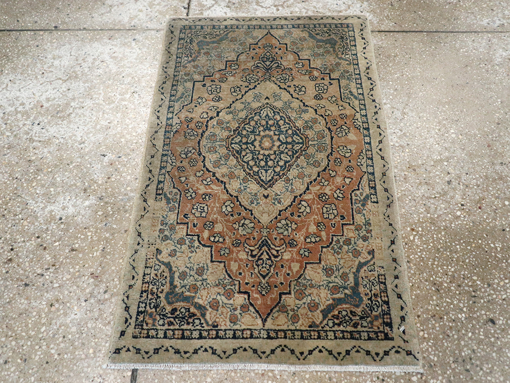 Antique Persian Tabriz Hagi Jalili Throw Rug, No.24874 - Gsblank