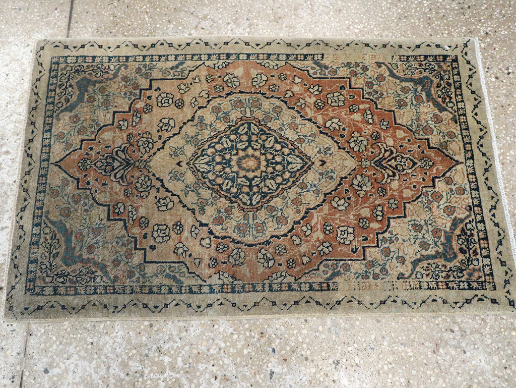 Antique Persian Tabriz Hagi Jalili Throw Rug, No.24874 - Gsblank