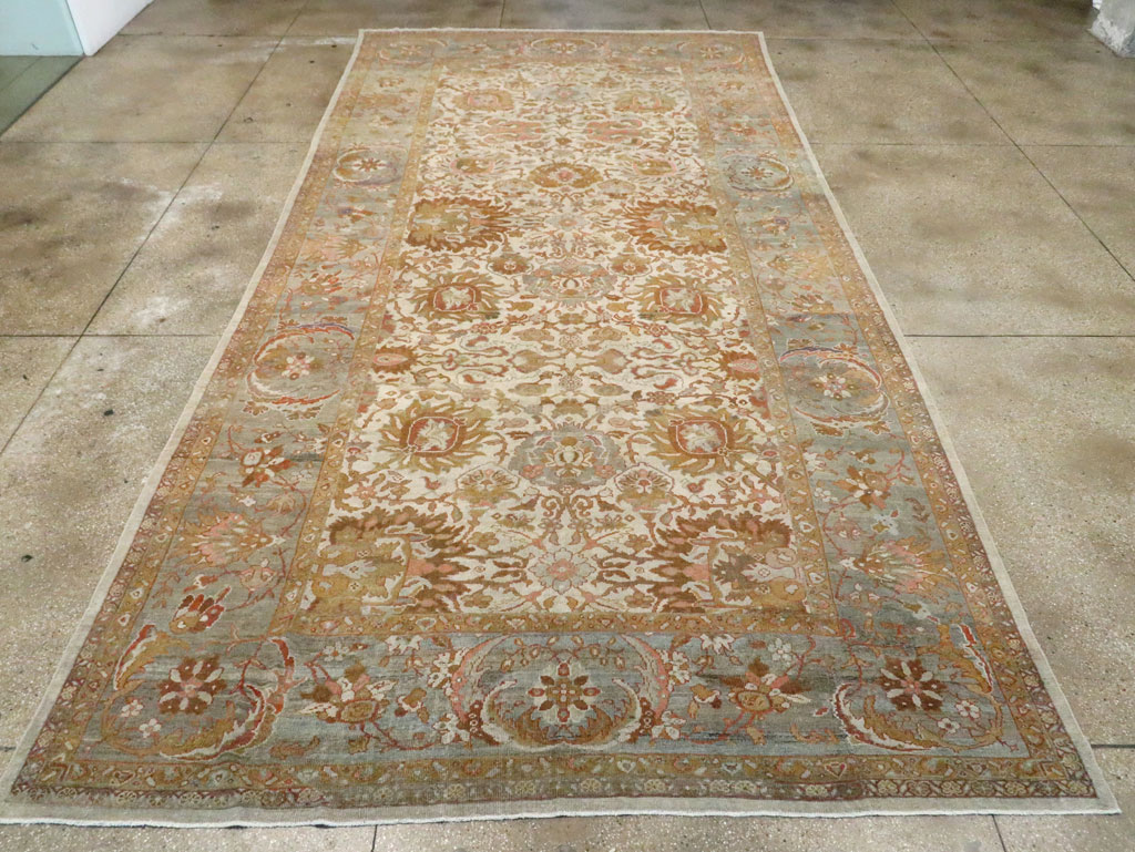 Antique Persian Sultanabad Carpet, No.24879 - Gsblank