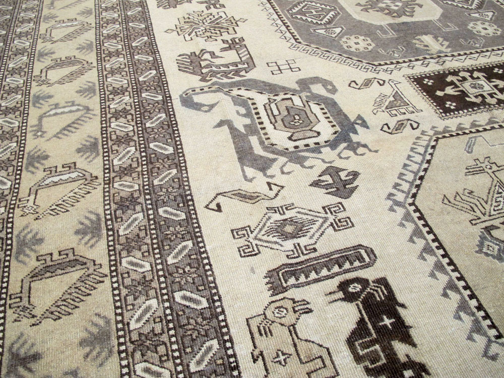 Vintage Persian Veece Carpet, No.24880 - Gsblank