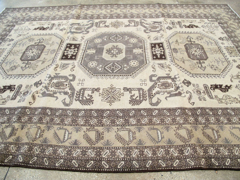Vintage Persian Veece Carpet, No.24880 - Gsblank