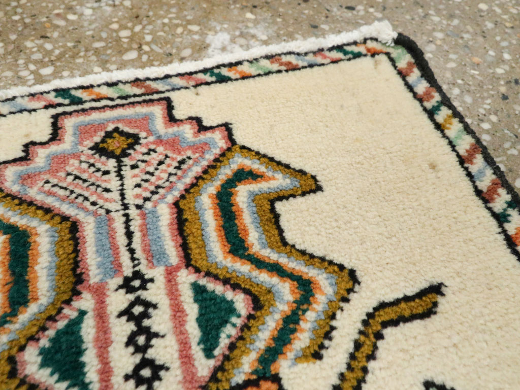 Vintage Persian Baluch Pictorial Rug, No.24898 - Gsblank