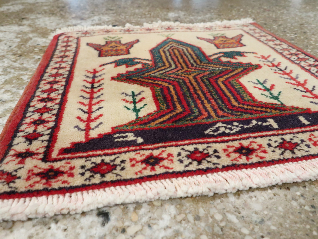 Vintage Persian Pictorial Baluch Rug (Pair: 1 of 2), No.24899 - Gsblank