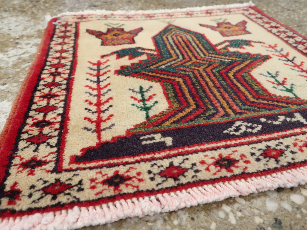 Vintage Persian Pictorial Baluch Rug (Pair: 2 of 2), No.24917 - Gsblank