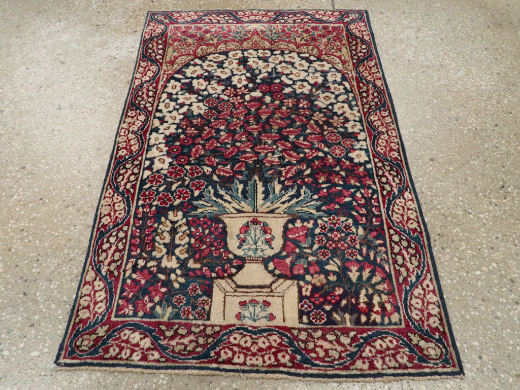 Antique Persian Lavar Kerman Rug, No.24995 - Gsblank