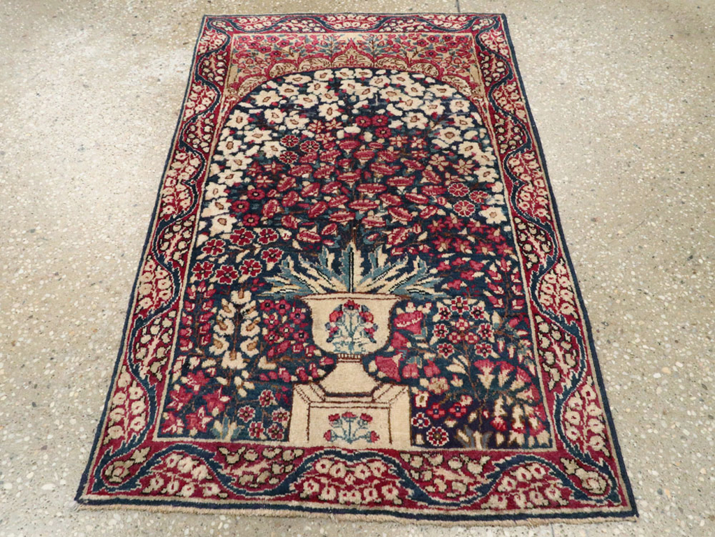 Antique Persian Lavar Kerman Rug, No.24995 - Gsblank