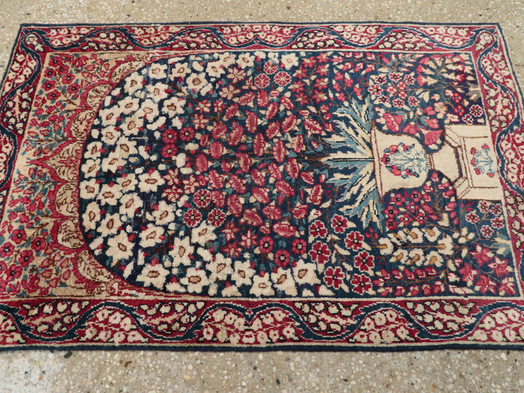 Antique Persian Lavar Kerman Rug, No.24995 - Gsblank