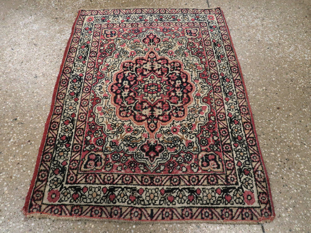 Antique Persian Lavar Kerman Rug, No.25003 - Gsblank