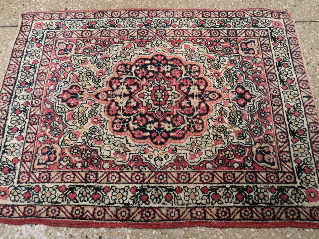 Antique Persian Lavar Kerman Rug, No.25003 - Gsblank
