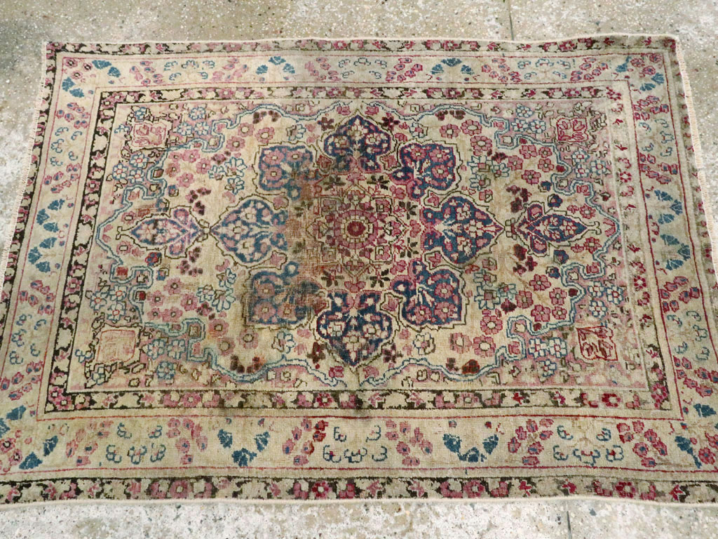Antique Persian Lavar Kerman Rug, No.25007 - Gsblank