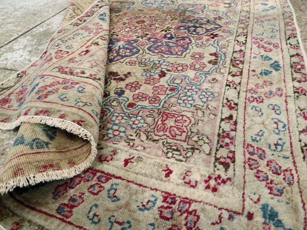 Antique Persian Lavar Kerman Rug, No.25007 - Gsblank