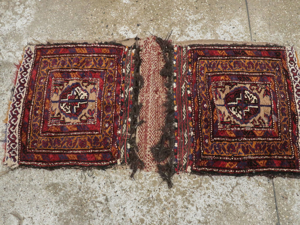 Vintage Persian Baluch Saddlebag (Khorjin), No.25077 - Gsblank