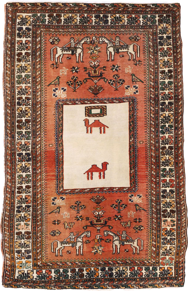 Vintage Persian Shiraz Pictorial Rug, No.25087 - Gsblank