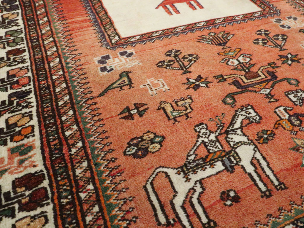 Vintage Persian Shiraz Pictorial Rug, No.25087 - Gsblank